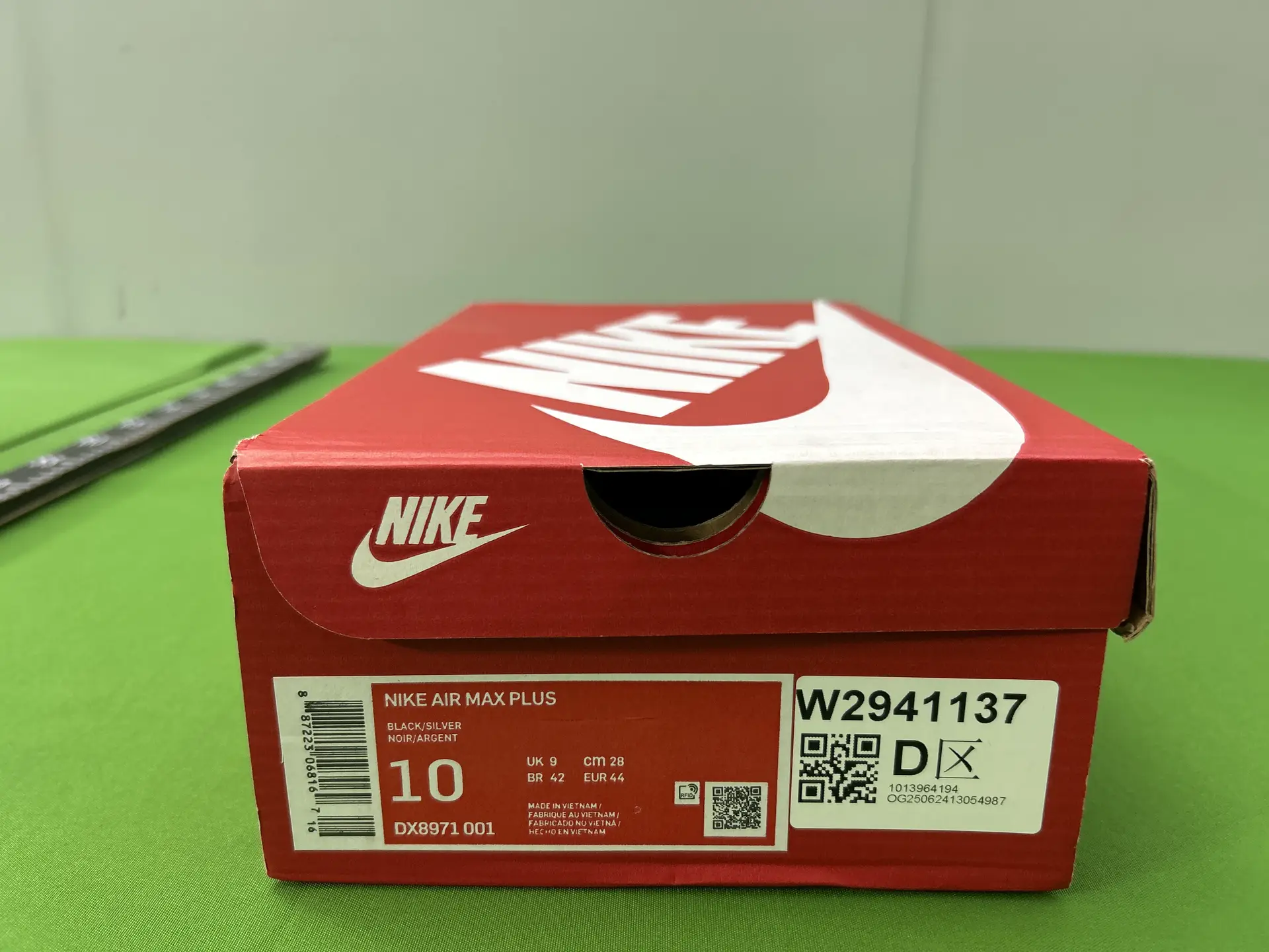 Nike Air Max Plus Black Silver DX8971 001