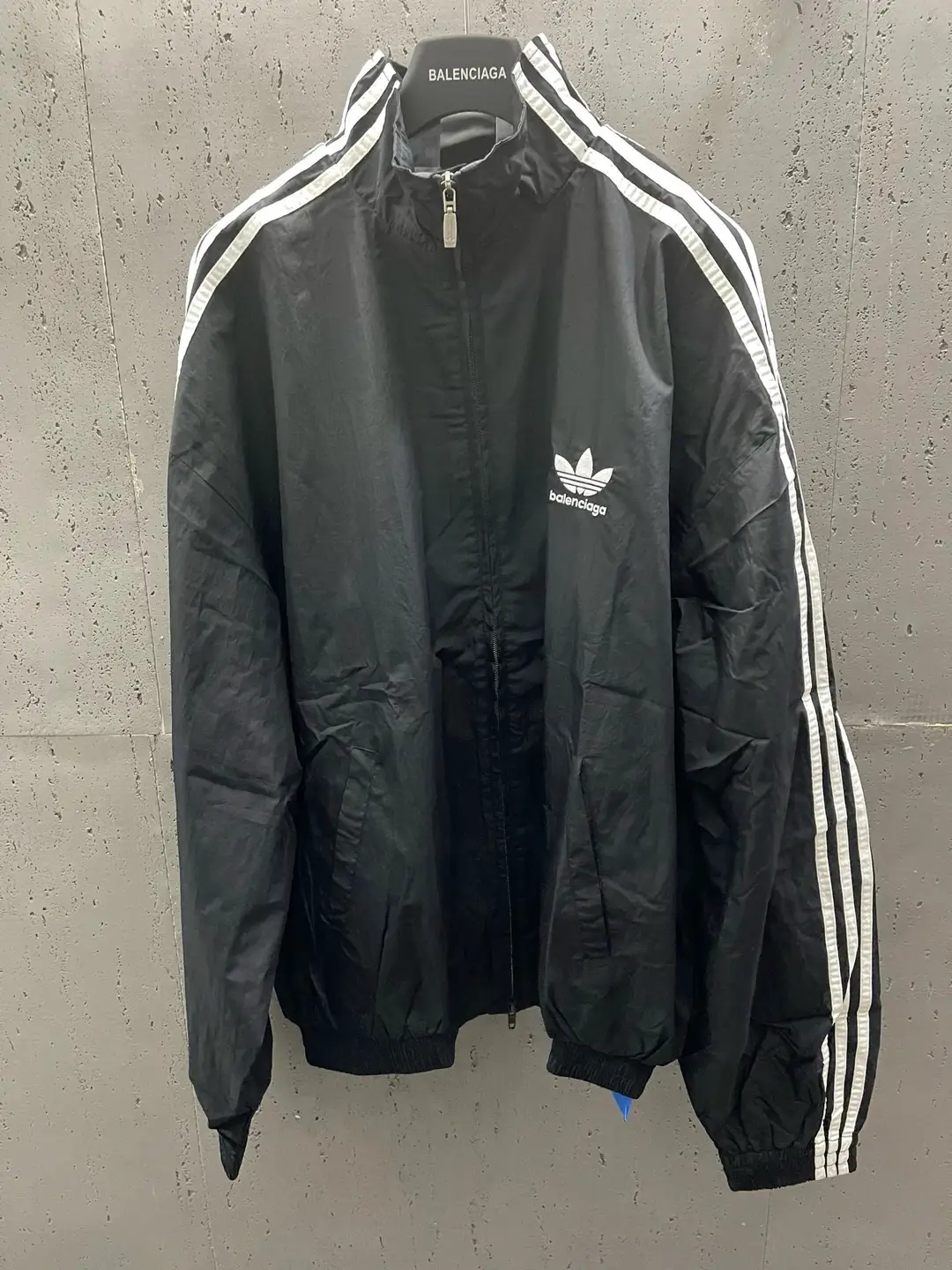 (现货)自主 BAL22fw ad联名三道杆运动夹克冲锋衣 三叶草运动裤 尼龙运动套装 最狠 现货 !