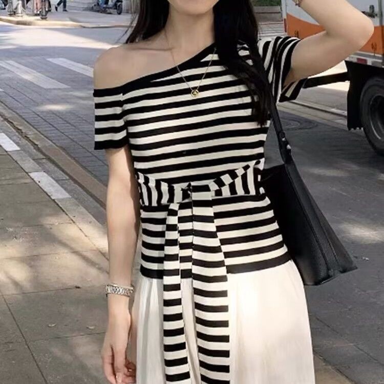 Trendy Summer Style Asymmetrical Shoulder Strap Non-Detachable Slimming Top 2026 New Korean Style Short-Sleeve Knit Blouse