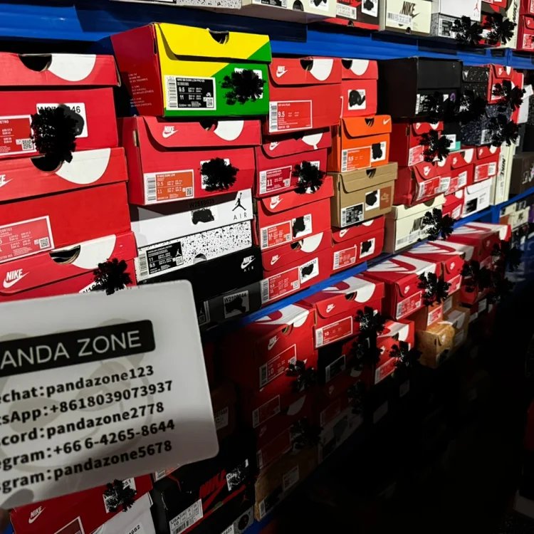 V【Surprise Mystery Box】Sneakers，Non-exchangeable once purchased