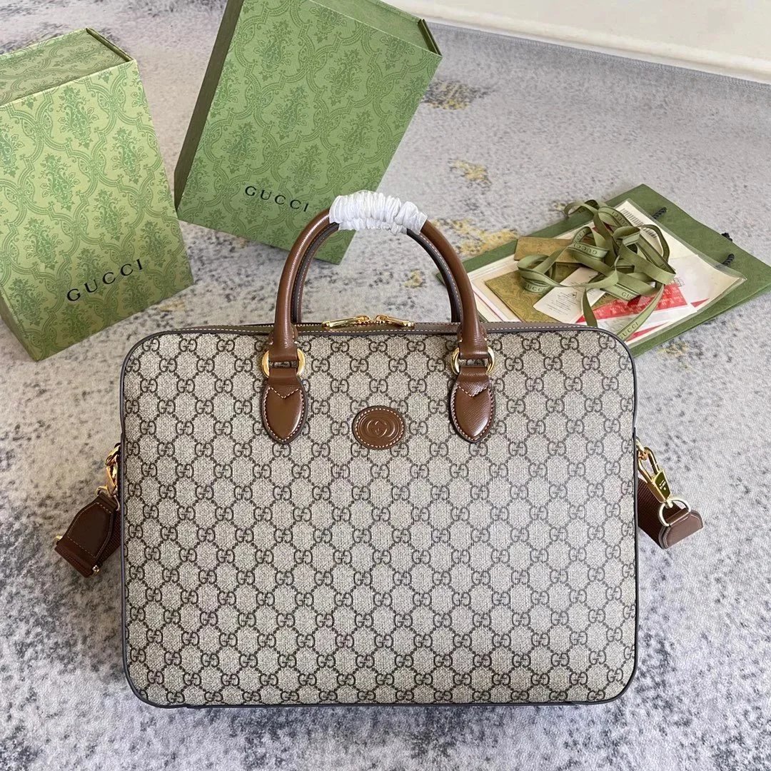 G*CC* 674140 公文包 尺寸：宽41X高30.5X侧宽6.3 cm
