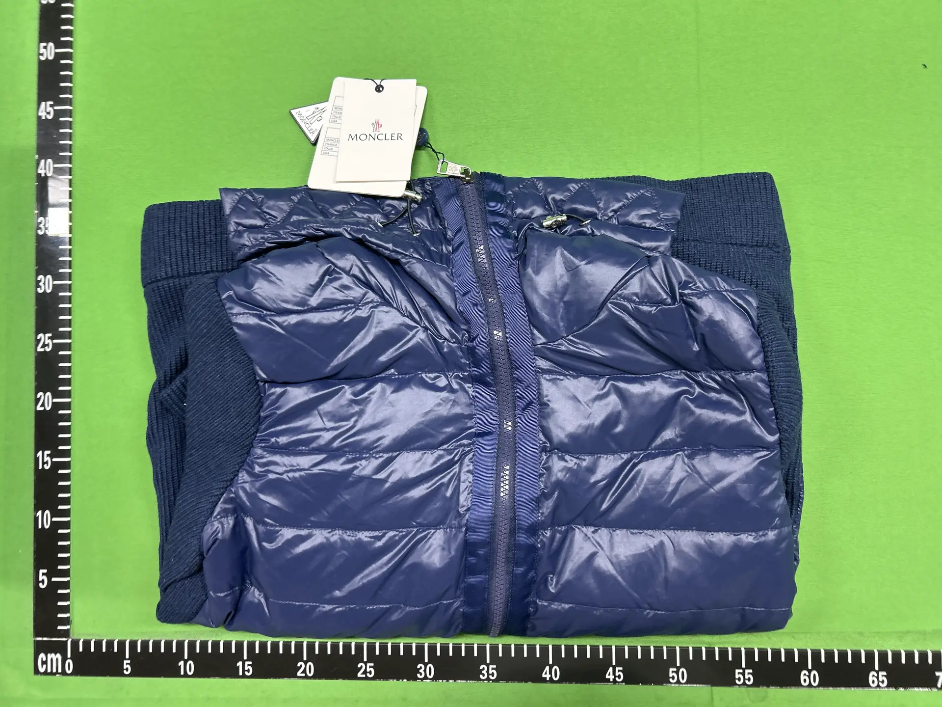 QM04 2025 Classic Fashion Trend Winter Warm Down Cotton Jacket Men's and Women's Winter Coat/Vest WhatsApp+86 1775033 6825