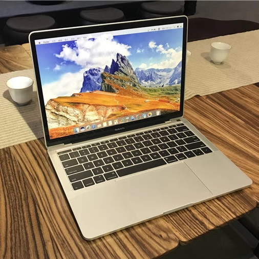 13.3inch Laptop Model Simulation Computer Notebook Model Decoration Prop Fake Computer Shooting Model Foto QC de TAOBAO na Qualit.ly