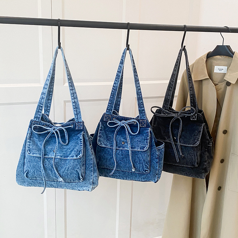 Fashionable Large-Capacity Shoulder Bag for Women 2026 New Korean and Japanese Style Casual Denim Bag Versatile Commuter Handbag