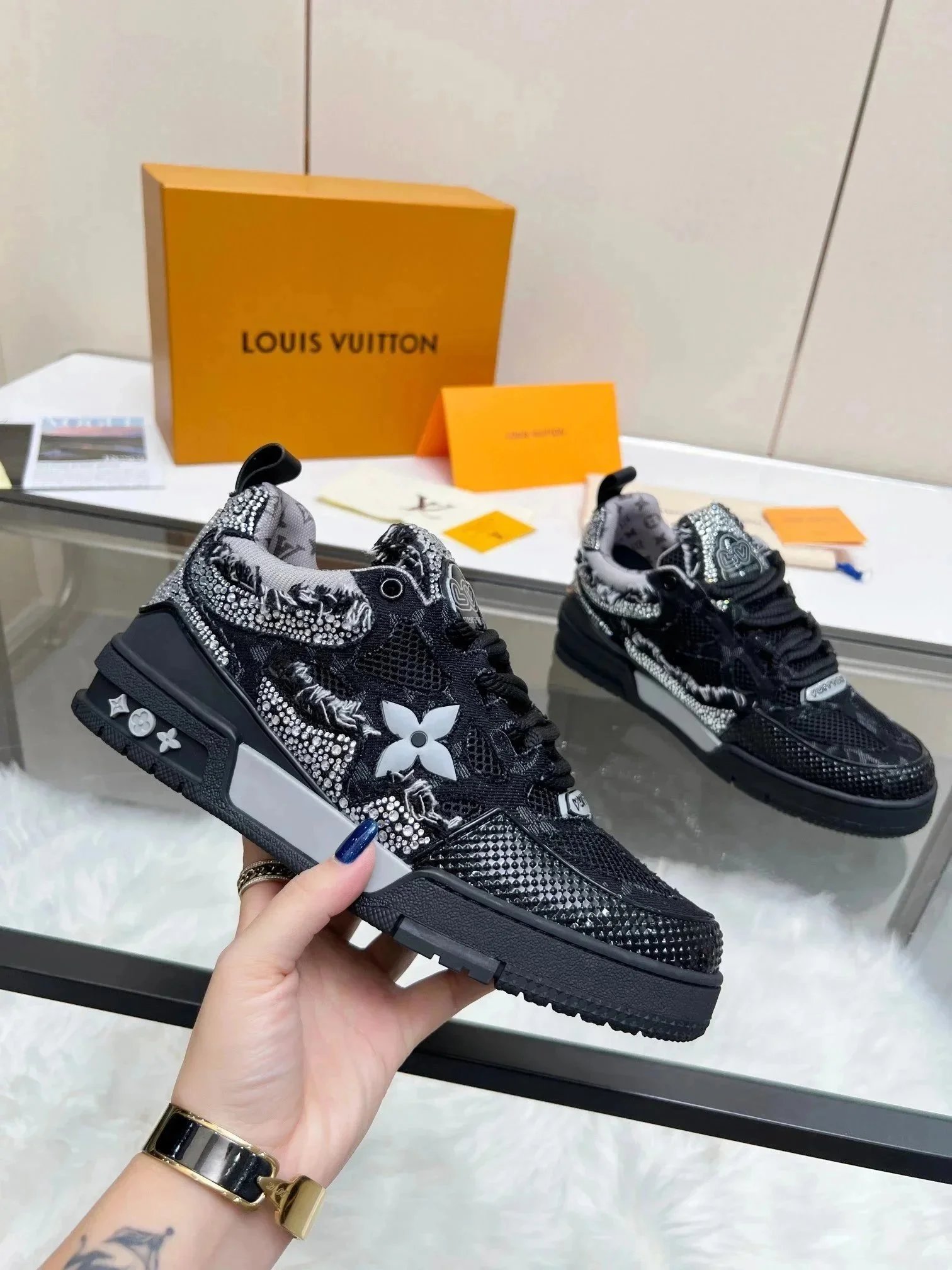 Louis Vuitton Sneakers