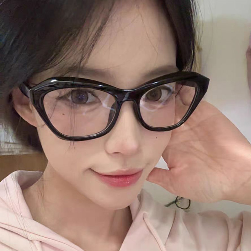 Retro Cat's Eye Glasses Frame Cyber Celebrity Plain-made Artifact for Myopia with Anti-blue Light Fashion Flat Mirror Frame for Women