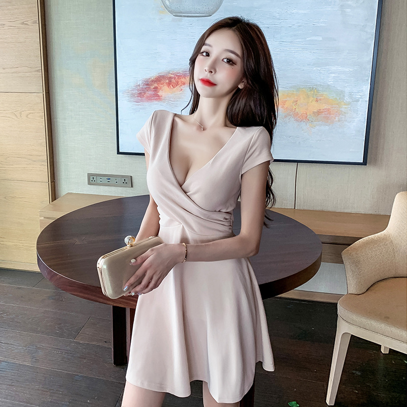 2026 Spring New Style Sexy Deep V-Neck Waist-Cinching Tummy-Covering A-Line Dress Nightclub Workwear Night Club Dress with Exposed Chest