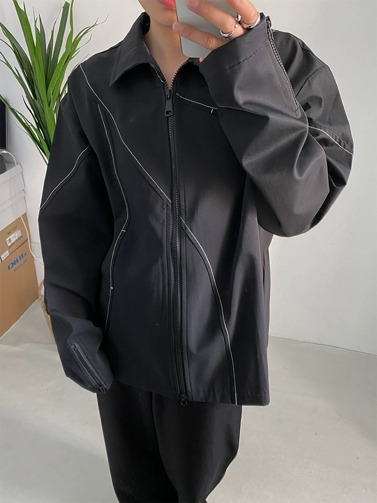 Non-Addictive Korean Style Dark Functional Jacket with Unique Irregular Patchwork and Visible Stitching Design for Women and Men QC-foto från TAOBAO på Qualit.ly