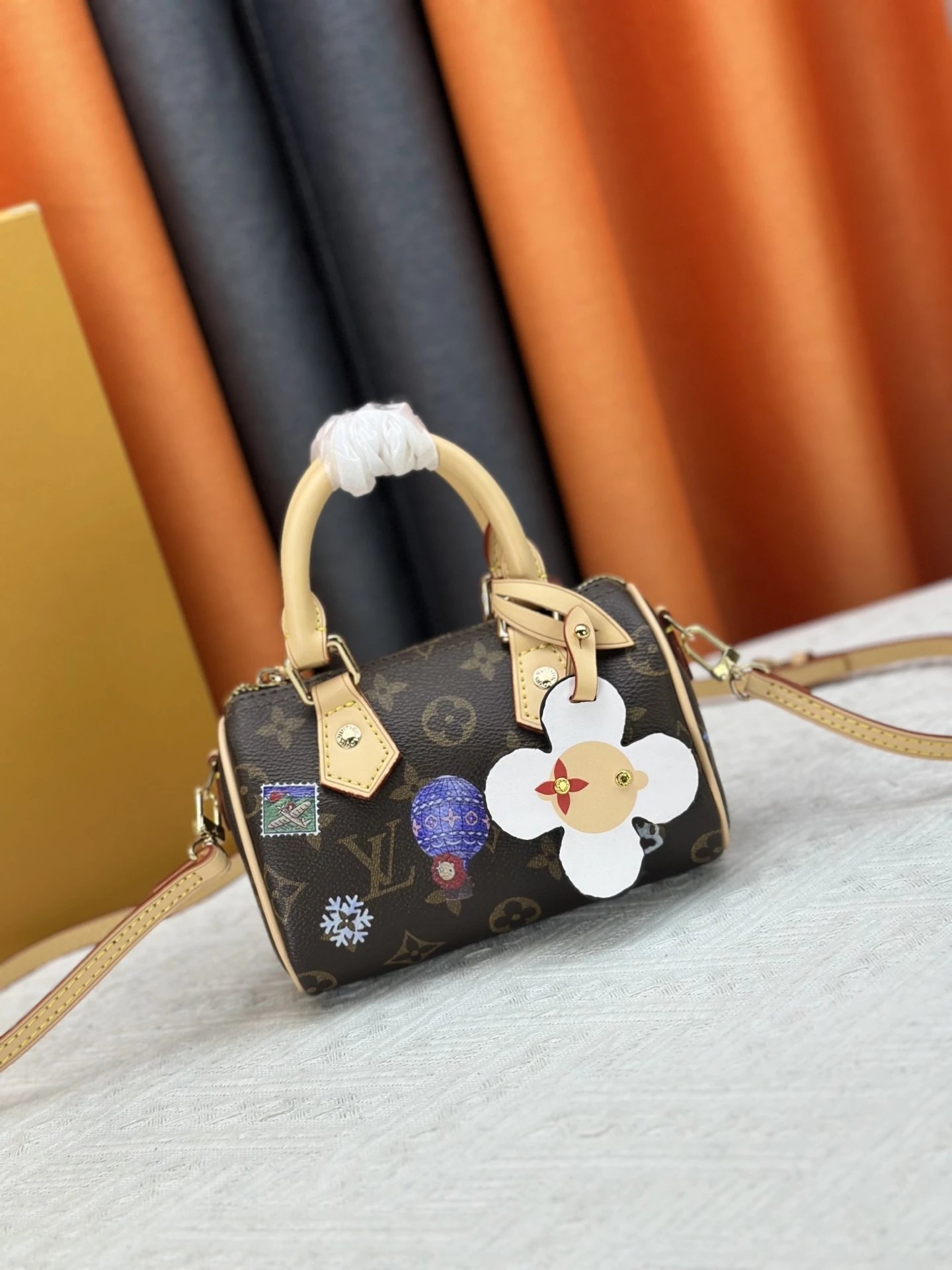 Lu Pillow Bag