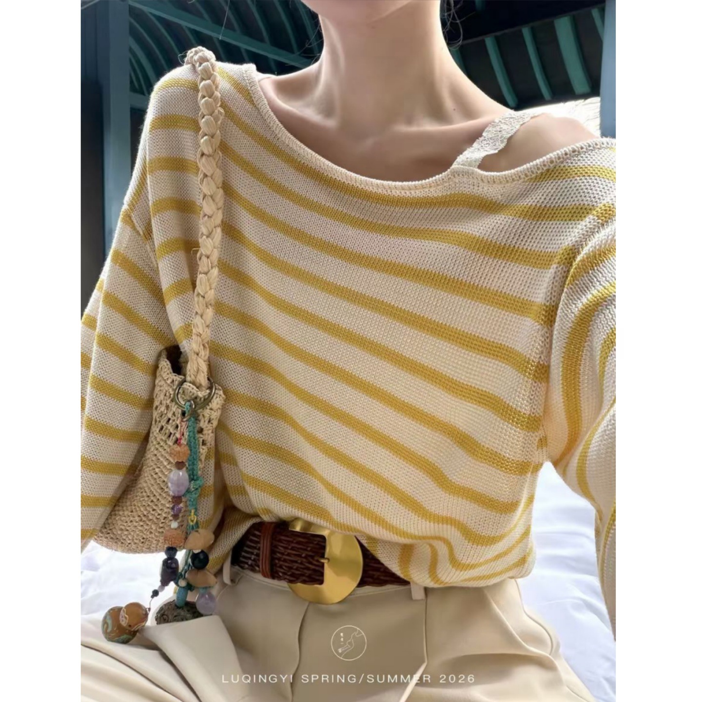 Casual and Sophisticated Black and White Striped Crew Neck Long-Sleeve Knit Sweater for Women, 2026 Autumn New Loose-Fitting Base Shirt Top