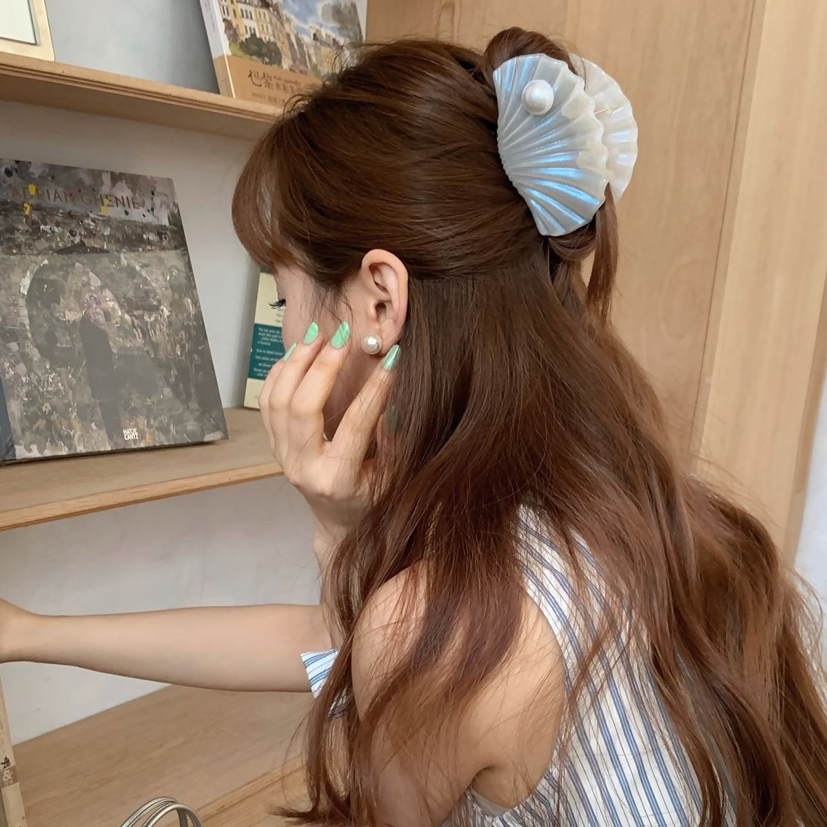 Super Fairy Pearl Shell Clip 2025 Spring and Summer New Hair Claw Shark Clip Half-Tied Hair Clip Hair Accessories on the Back of the Head