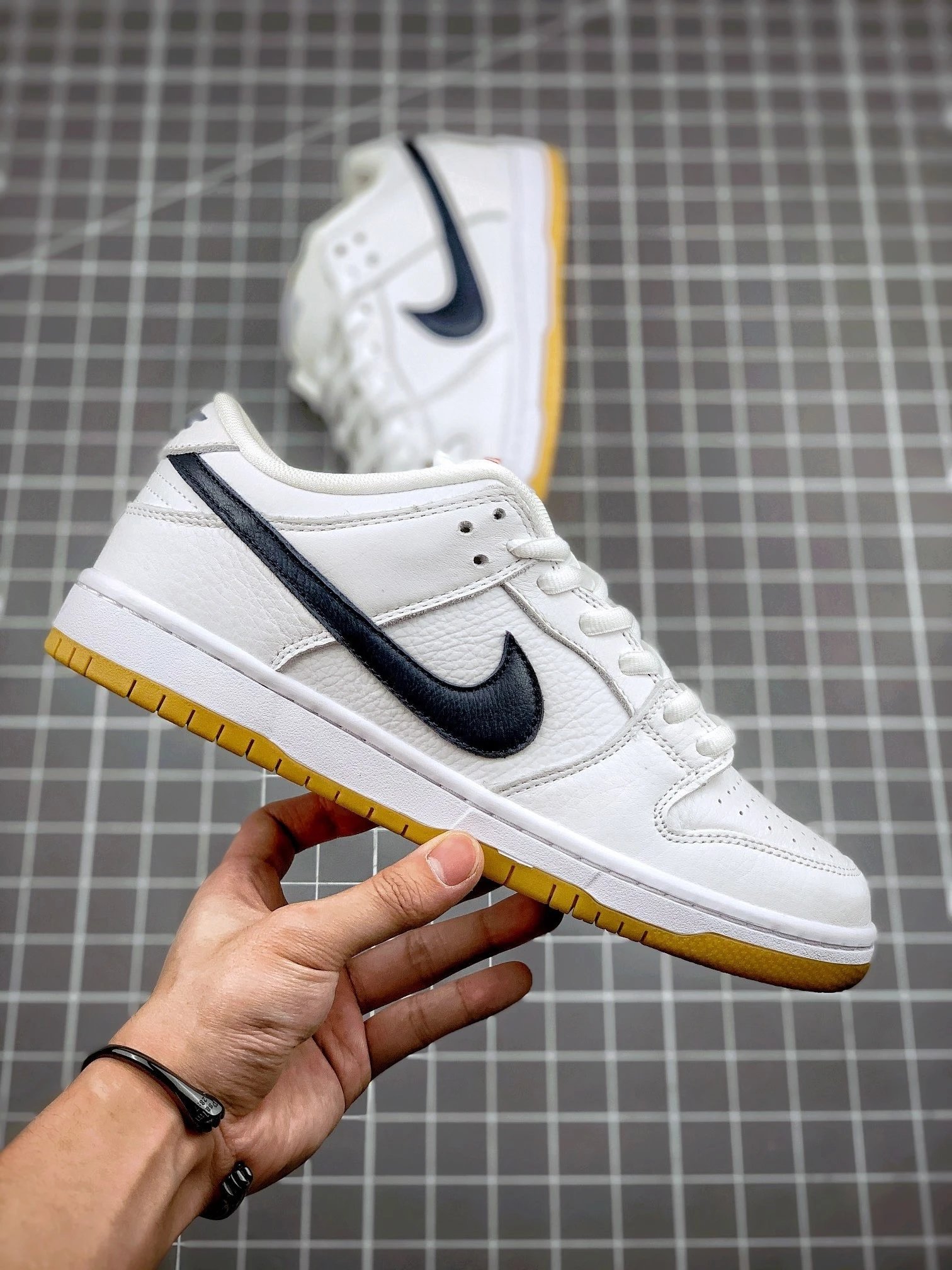 Resistant *SB* barbed * sports skate * high quality Foto QC de WEIDIAN na Qualit.ly