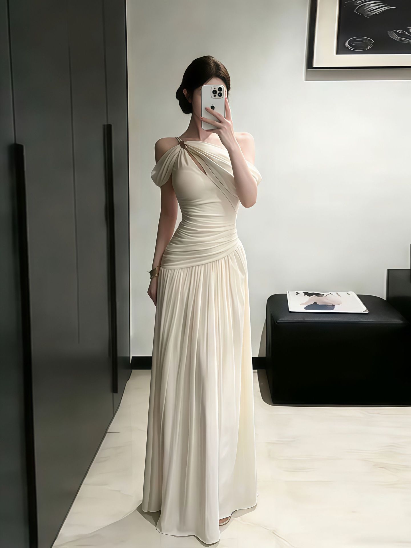 Sexy Off-Shoulder Strapless Dress for Women, Designer Style, Spring and Summer Waist-Cinching Gown, Pleated Long Dress, Trendy