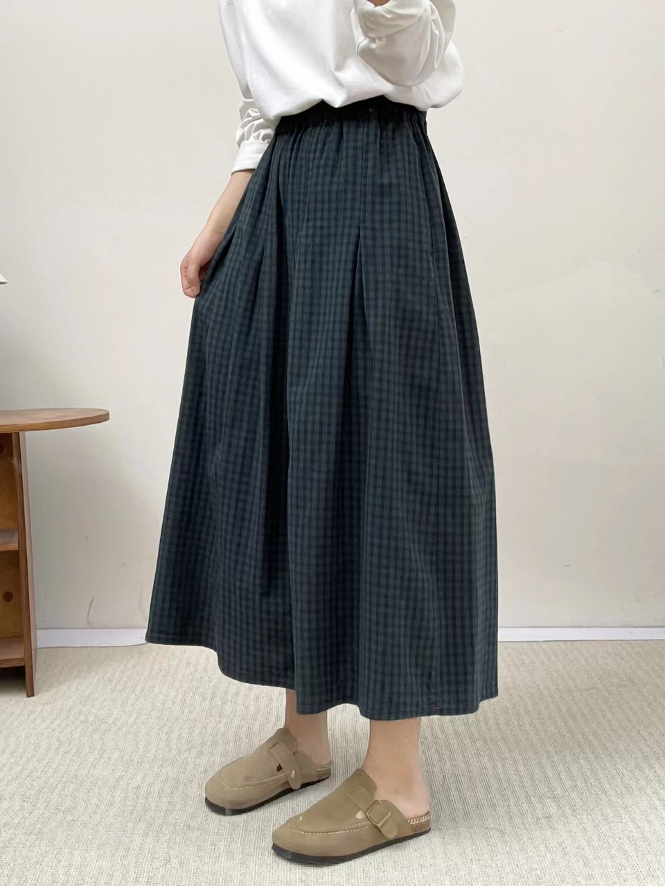 Spring 2020 Women's loose casual plaid skirt mid-length college style slimming skirt