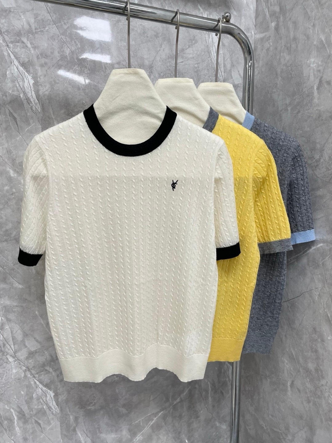 Haute Couture Shengjia Letter Embroidered Short-Sleeved Knitwear 25 Summer Round Neck Contrasting Twist Texture Thin Top for Women