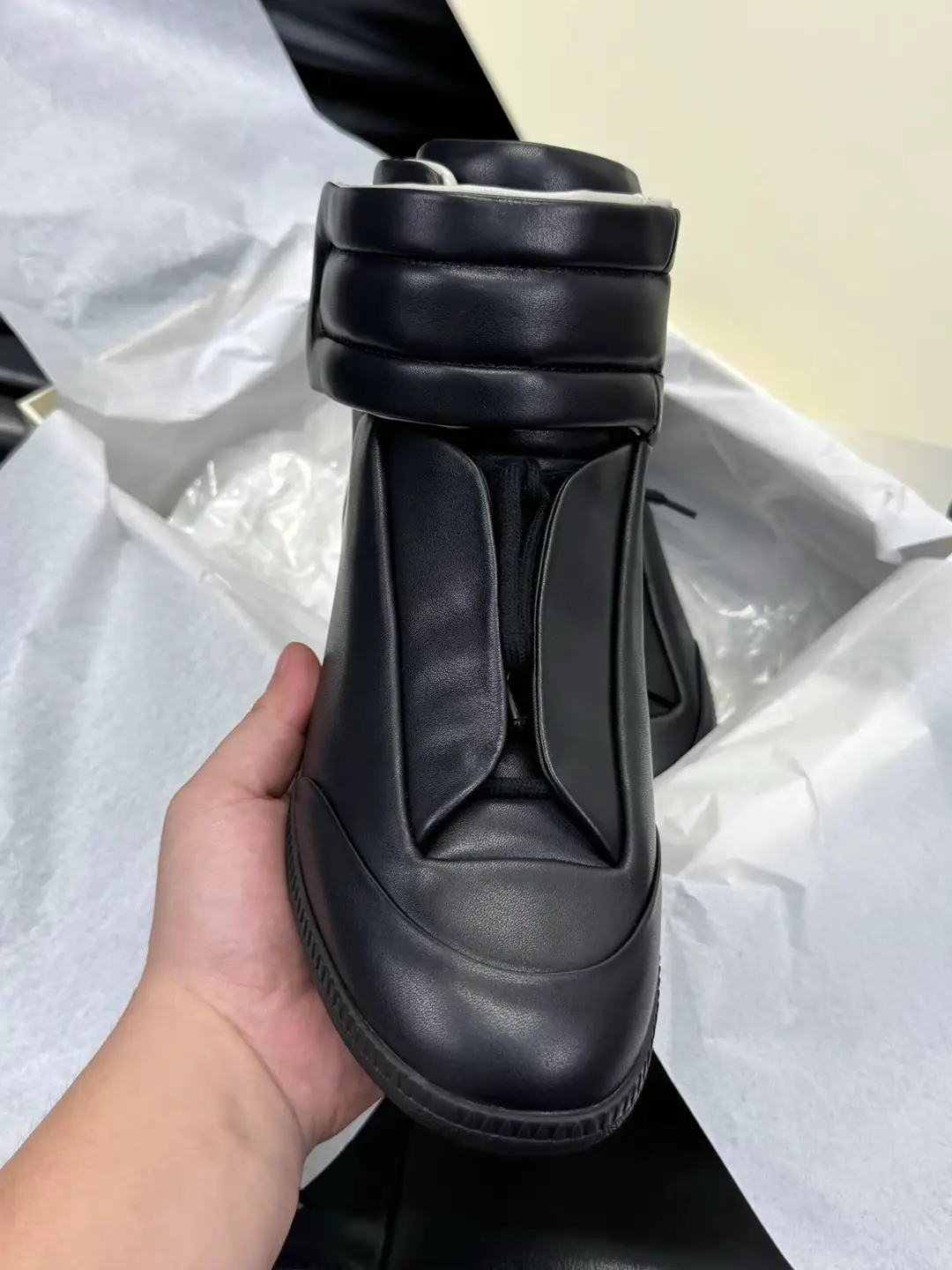Gaobang De Black Leather High-Top Sneakers