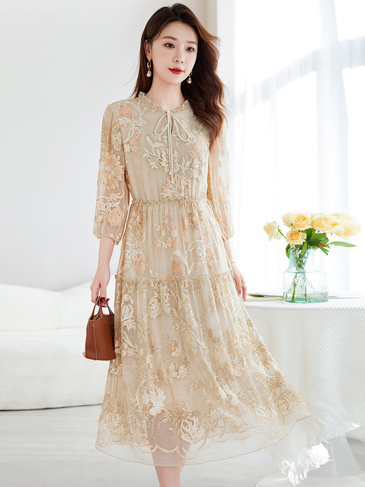 High-End Heavy-Duty Embroidery Silk Dress for Women, 2026 Summer New Style, V-Neck, Waist-Cinching, Slimming, Mulberry Silk Mid-Length Dress
