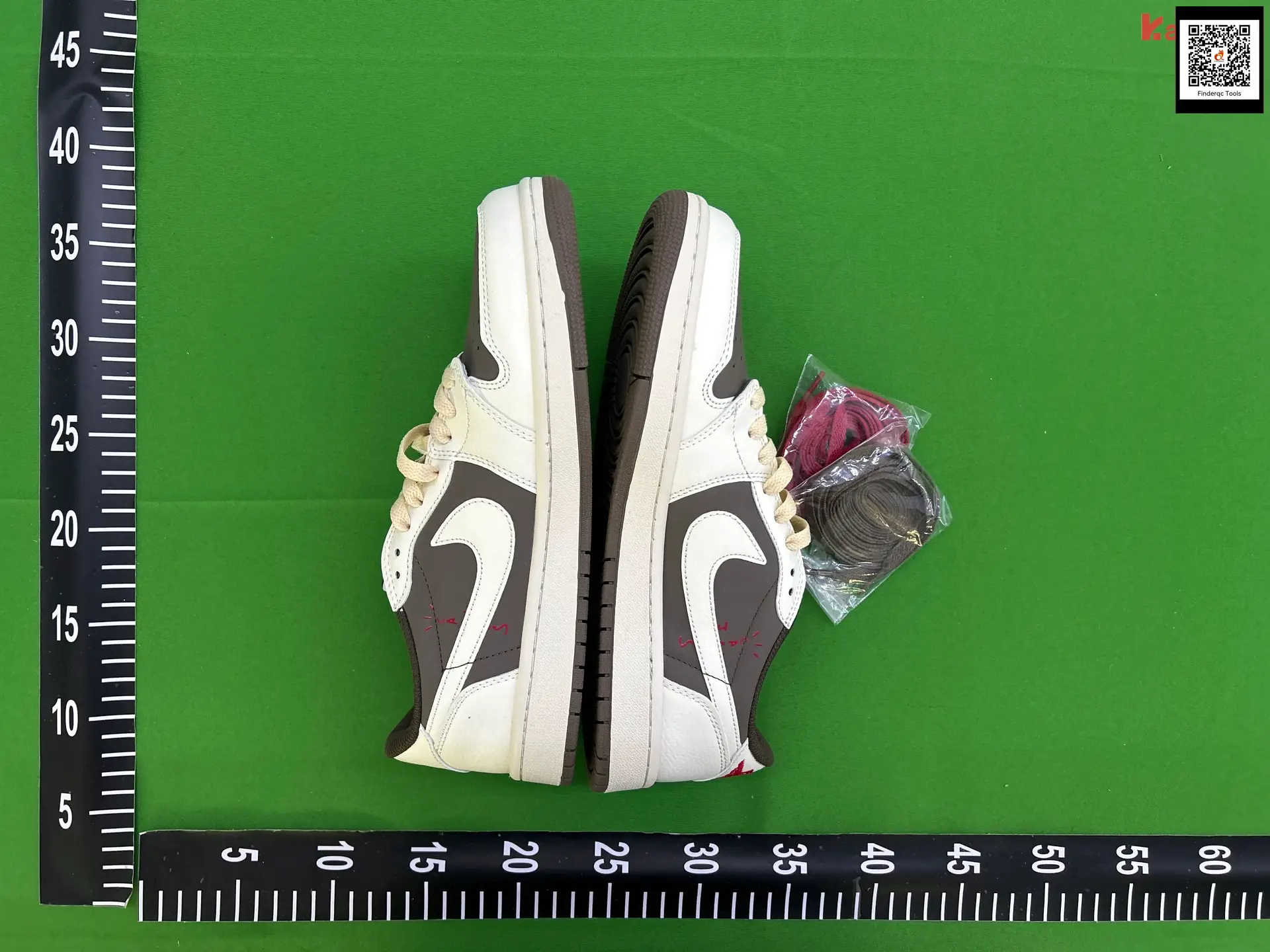 Air Jordan 1 Low Travis Scott Reverse Mocha