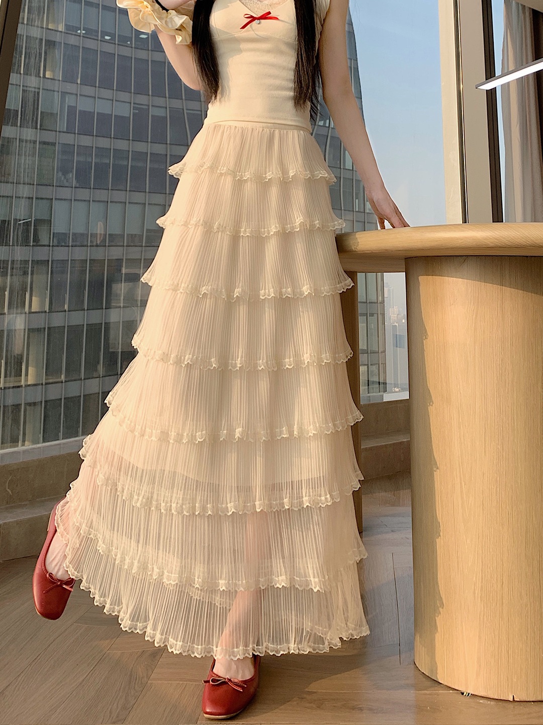 Real Shot of a Gentle Style Pleated Lace Patchwork Mid-Length Mesh Pleated Tiered Skirt