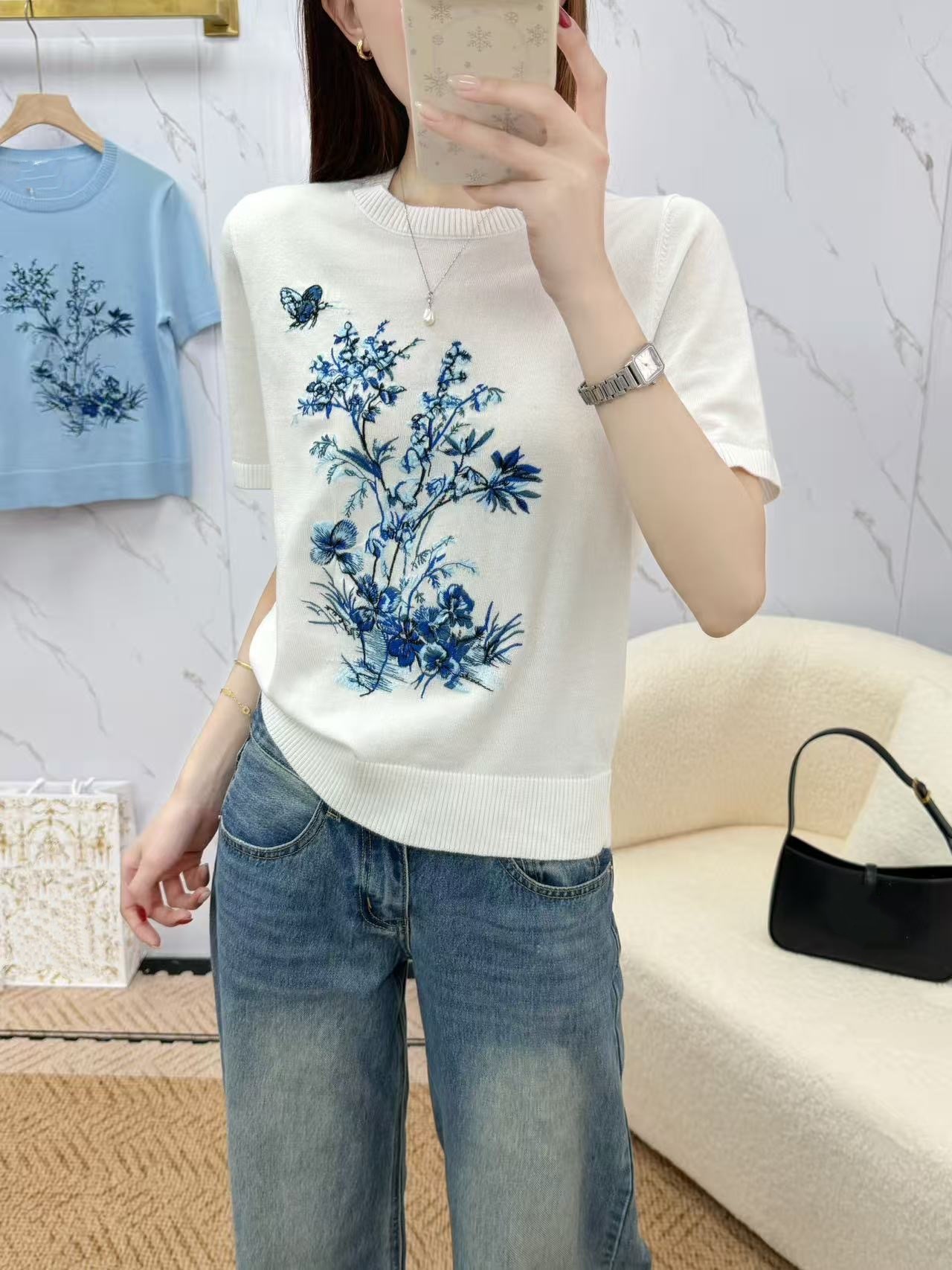 High-End D+26 Early Spring New Style Heavy Floral Butterfly Embroidery Youthful and Stylish Thin Short-Sleeve Knit Top for Women