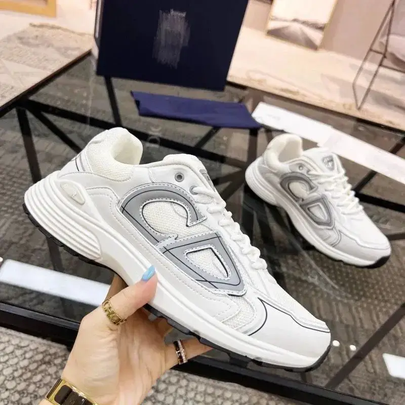 CD lightweight mesh shoes