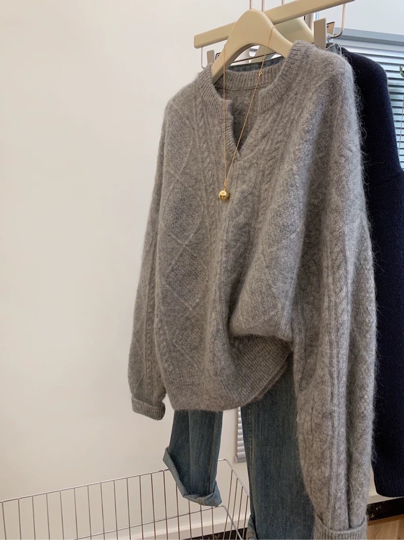 High-end Sense Grey Twisted Raccoon Velvet Pullover Sweater Women's Autumn and Winter Lazy Thickened Inner Sweater Top All-match