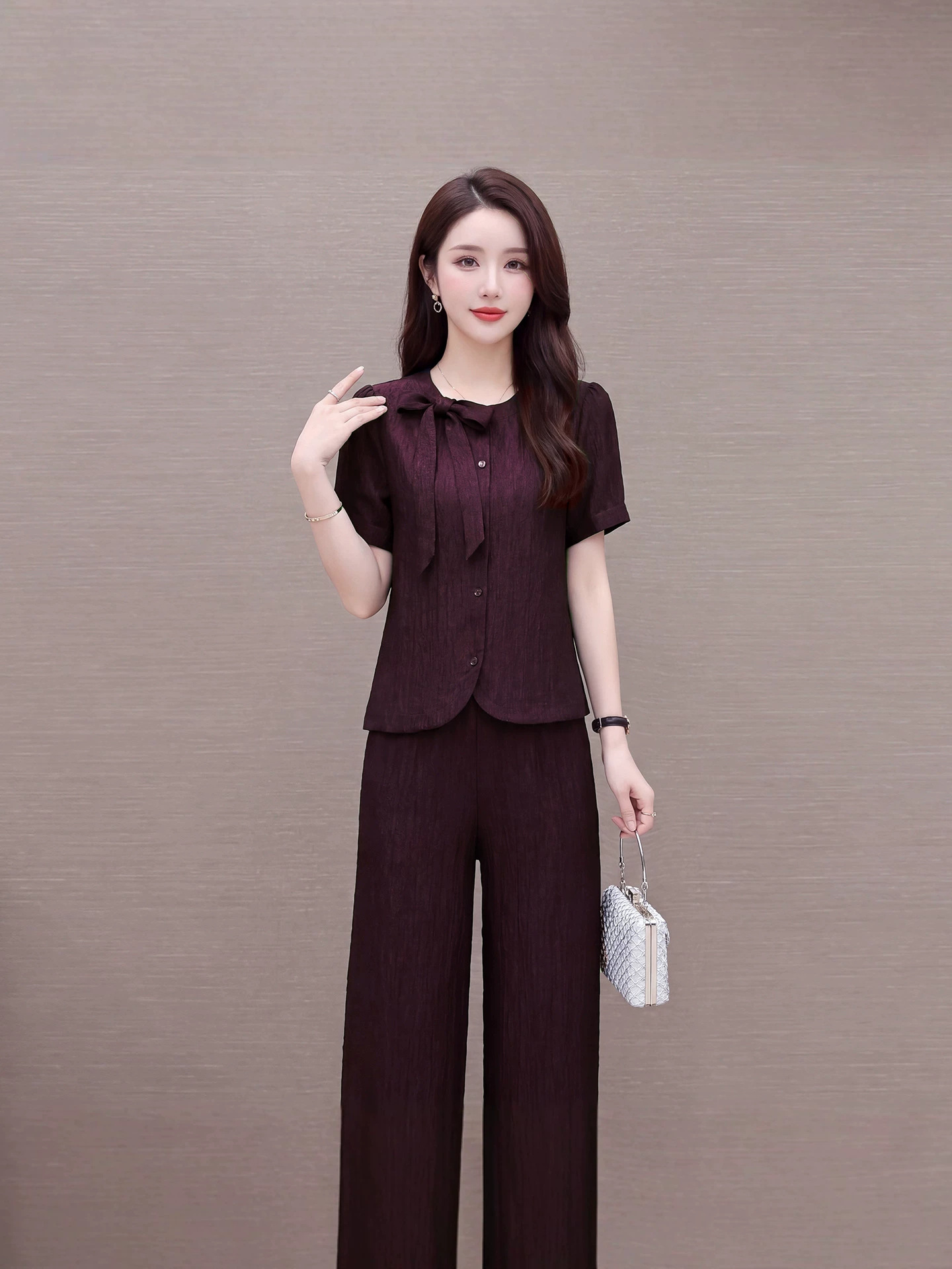 Fashionable Casual Suits for Petite Women, 2026 Summer New Korean Style, Elegant and Stylish Solid Color Trendy Two-Piece Set