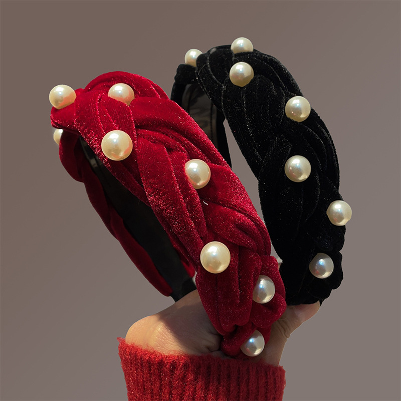 Autumn and Winter New Style Braided Hairband with Wide Edge and Pearl Hairpin, Velvet Fabric, Simple and Fashionable Temperament Headband Hair Accessory for Women