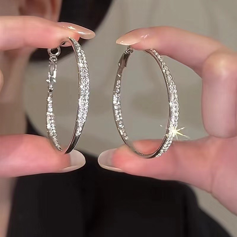 Fashion rhinestone big ear ring new explosions temperament ring earrings women's high sense exaggerated silver ear jewelry