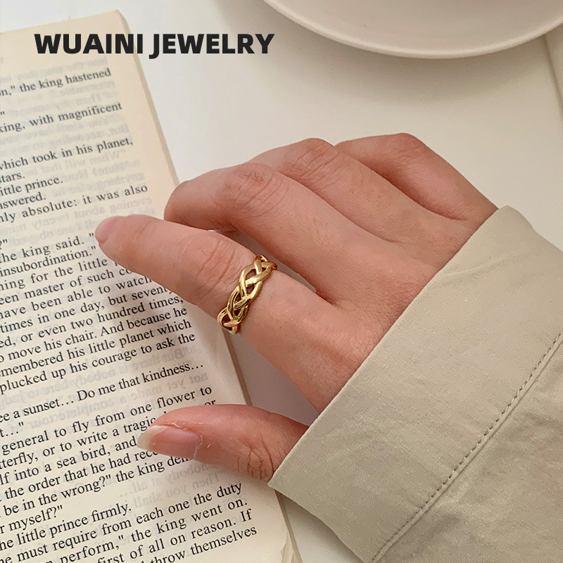 New Chinoiserie Geometric Spiral Celtic Knot Ring Titanium Steel Electroplating 18K Gold Ring Women's Non-Fading Niche Jewelry