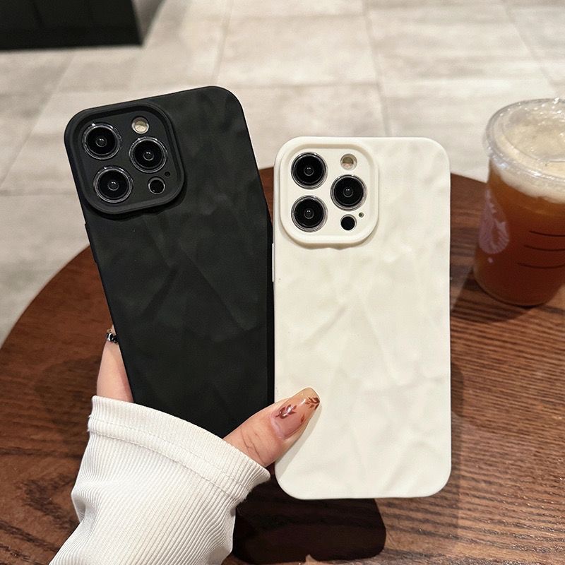 New Black and White Pleated Suitable for Iphone14Promax Mobile Phone Case 15 Classy 13/12 Anti-Fall Soft Shell 11