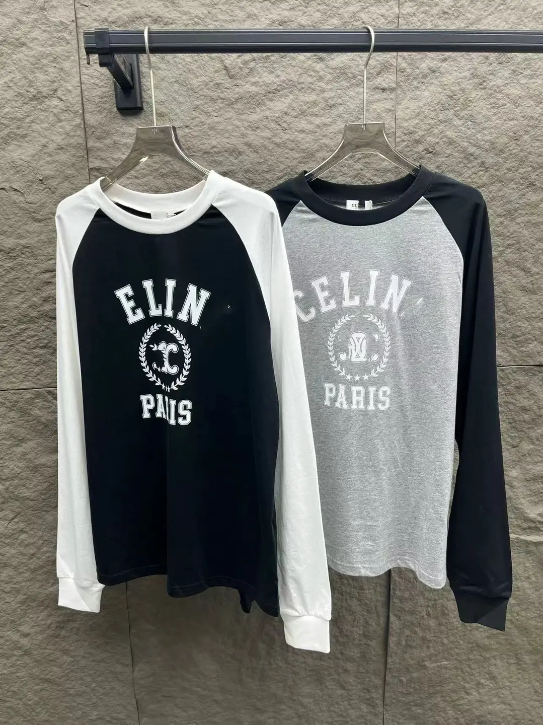Love's High Version! Saijia Arc De Triomphe Letter Printed Cotton Black and White Color Matching Round Neck Long-Sleeved T-Shirt for Women