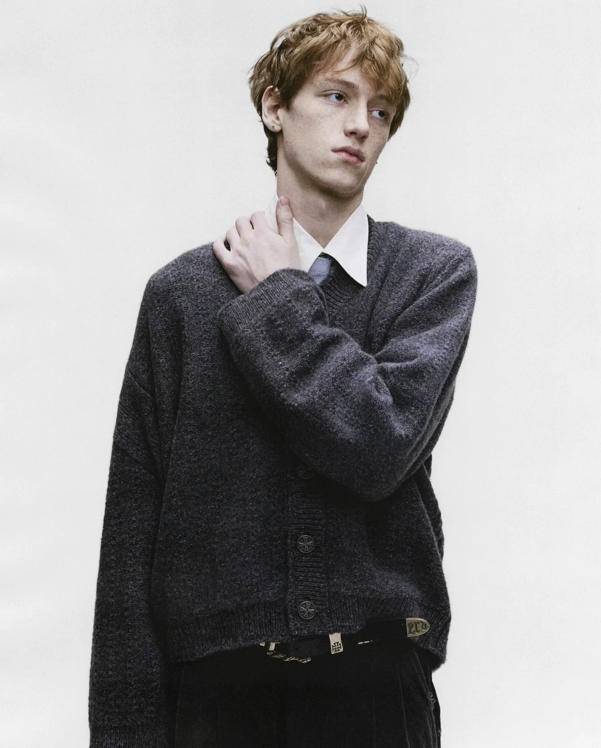 Ramped goods ERD melancholy rich second-generation 25fw gray silver buckle irregular damage flower point wool cardigan