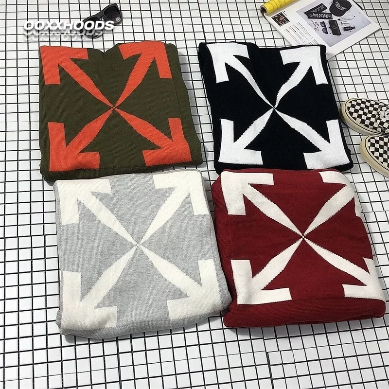 Autumn and winter classics are classic, without stepping on lightning arrows. Knitted sweater with long sleeves and stripes, trendy brand pullover for men and women