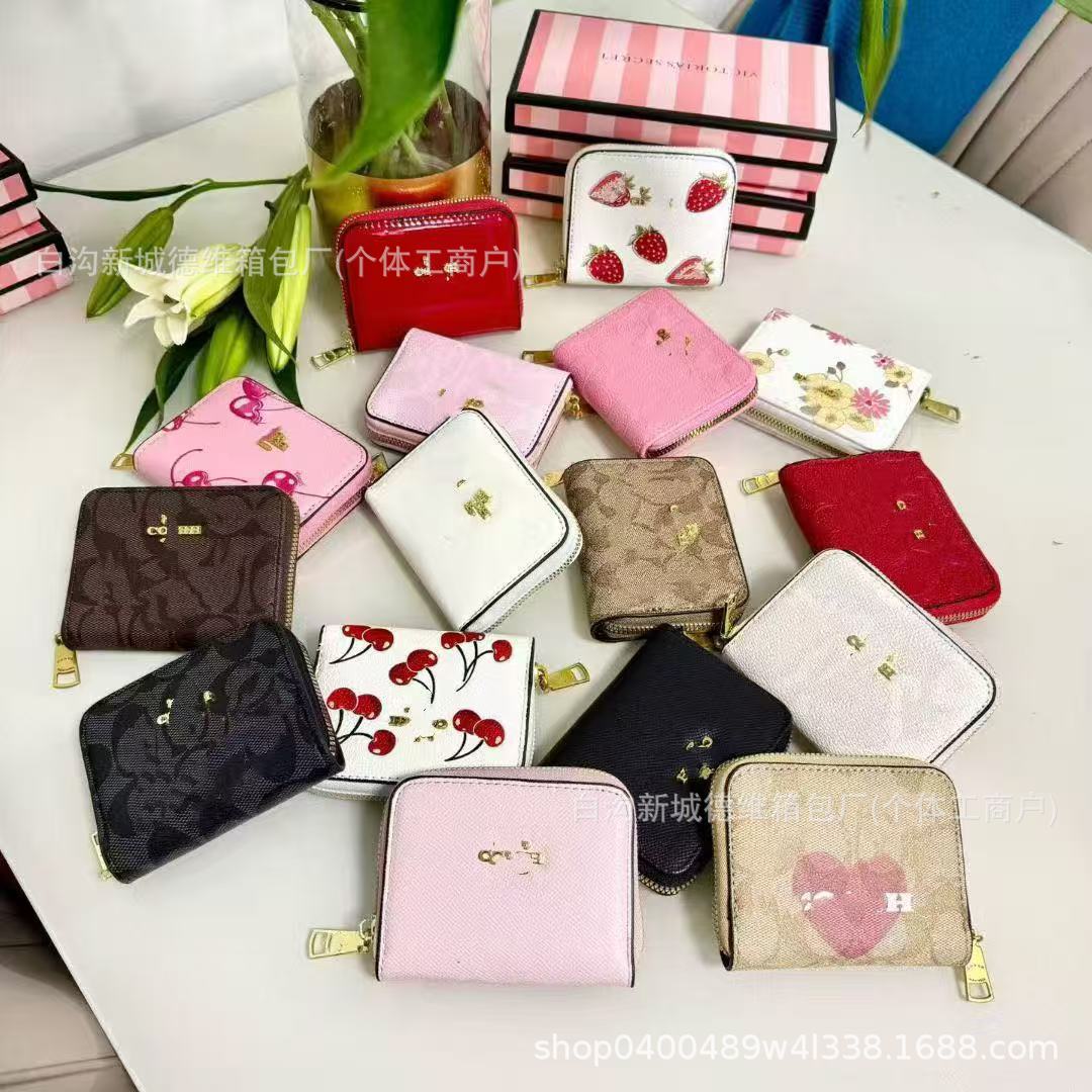 2025 Design-Inspired European and American Minimalist Versatile Cute Coin Purse Hot-Selling Exquisite Small Square Bag Popular on Instagram Clutch Bag QC-foto från 1688 på Qualit.ly