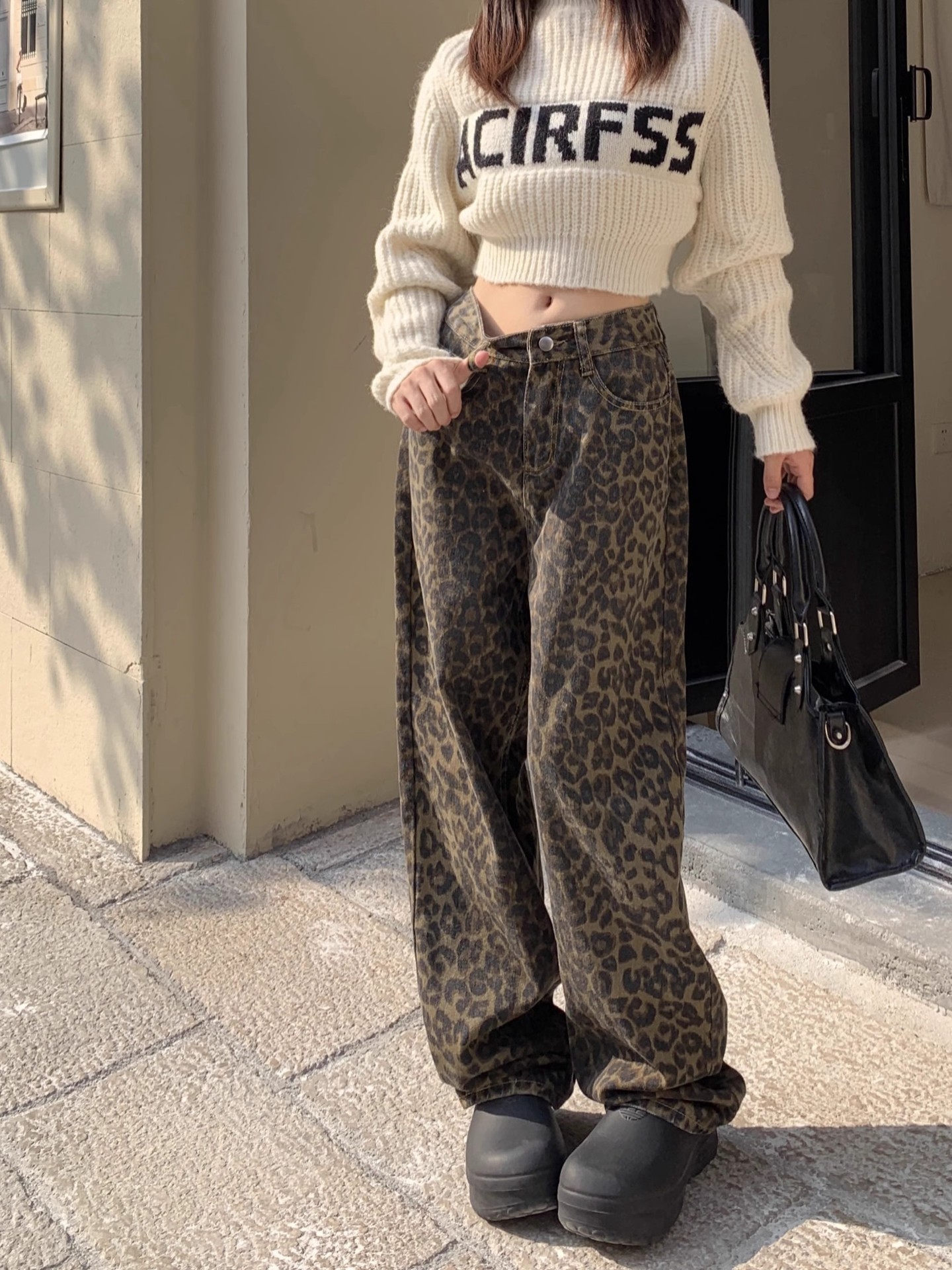 Retro Design High-Waisted Jeans for Women 2026 Spring and Autumn New Leopard Print Loose Casual Straight Wide-Leg Pants