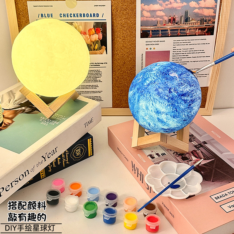 Creative DIY Hand-Painted Moon Lamp Creative Painted Graffiti Planet Lamp Night Light Kindergarten Kidsren's Birthday Gift
