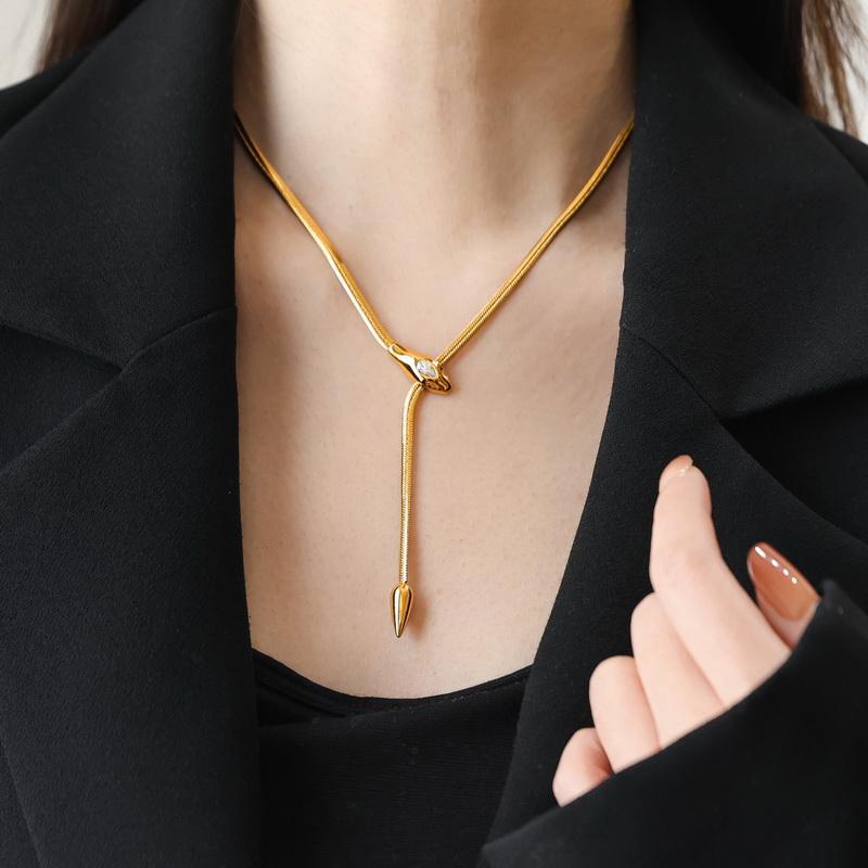 Titanium Steel Does Not Fade ~ Designed Snake Zircon Necklace Women's Clavicle Chain Snake Bone Necklace Retro High Fashion
