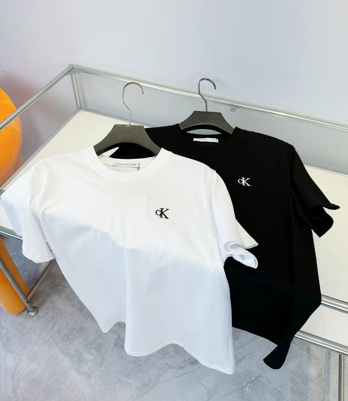 【现货】Calvin Klein-Ck背后字母钢印圆领短袖 纯棉280克 原版原标 三标齐全 放心入手!