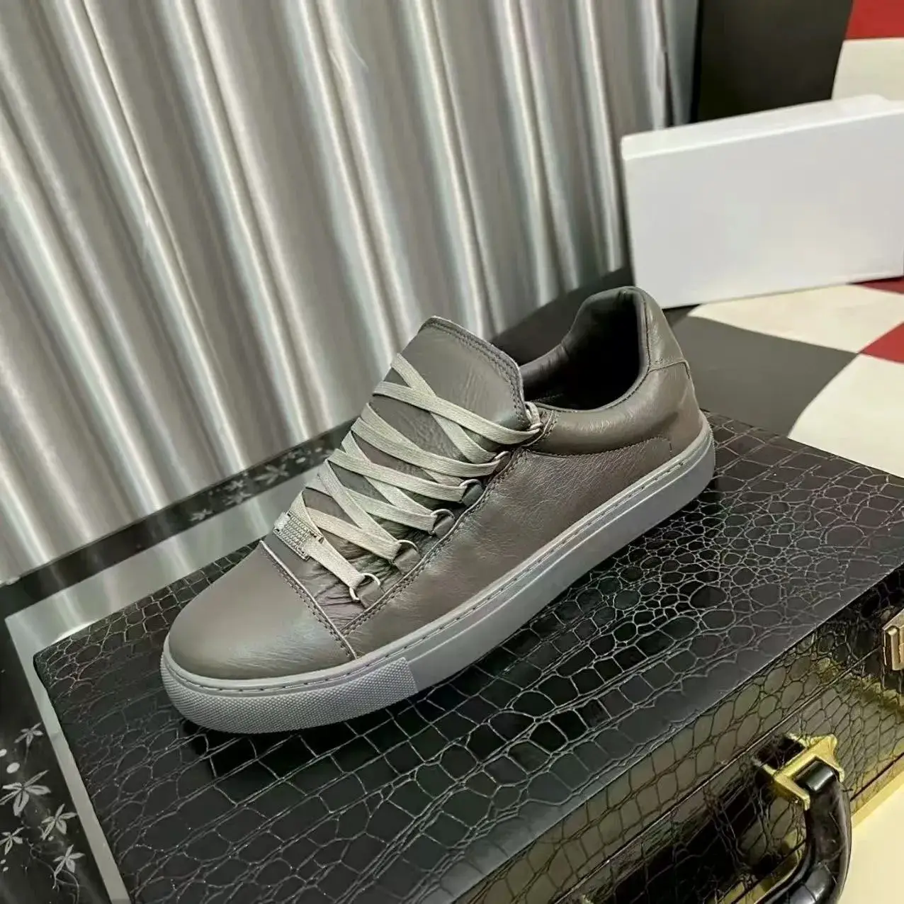 Spot European Station Cross-Border Foreign Trade Export Men's Sports Retro Casual Men's Shoes Workwear
