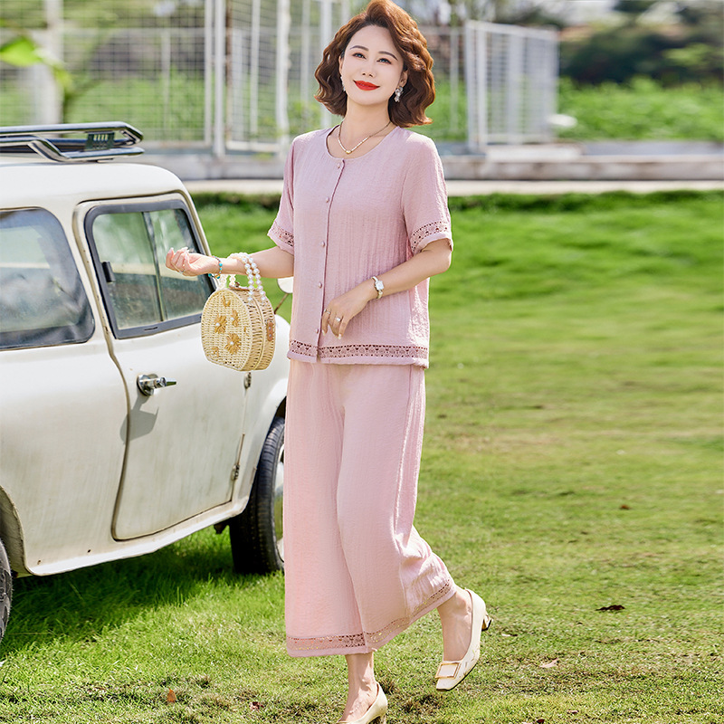 2026 New Style Elegant Blouse and Shirt Set for Moms, Summer Outfit with Waist-Cinching Slimming Short-Sleeve Two-Piece Set for Middle-Aged and Elderly Women