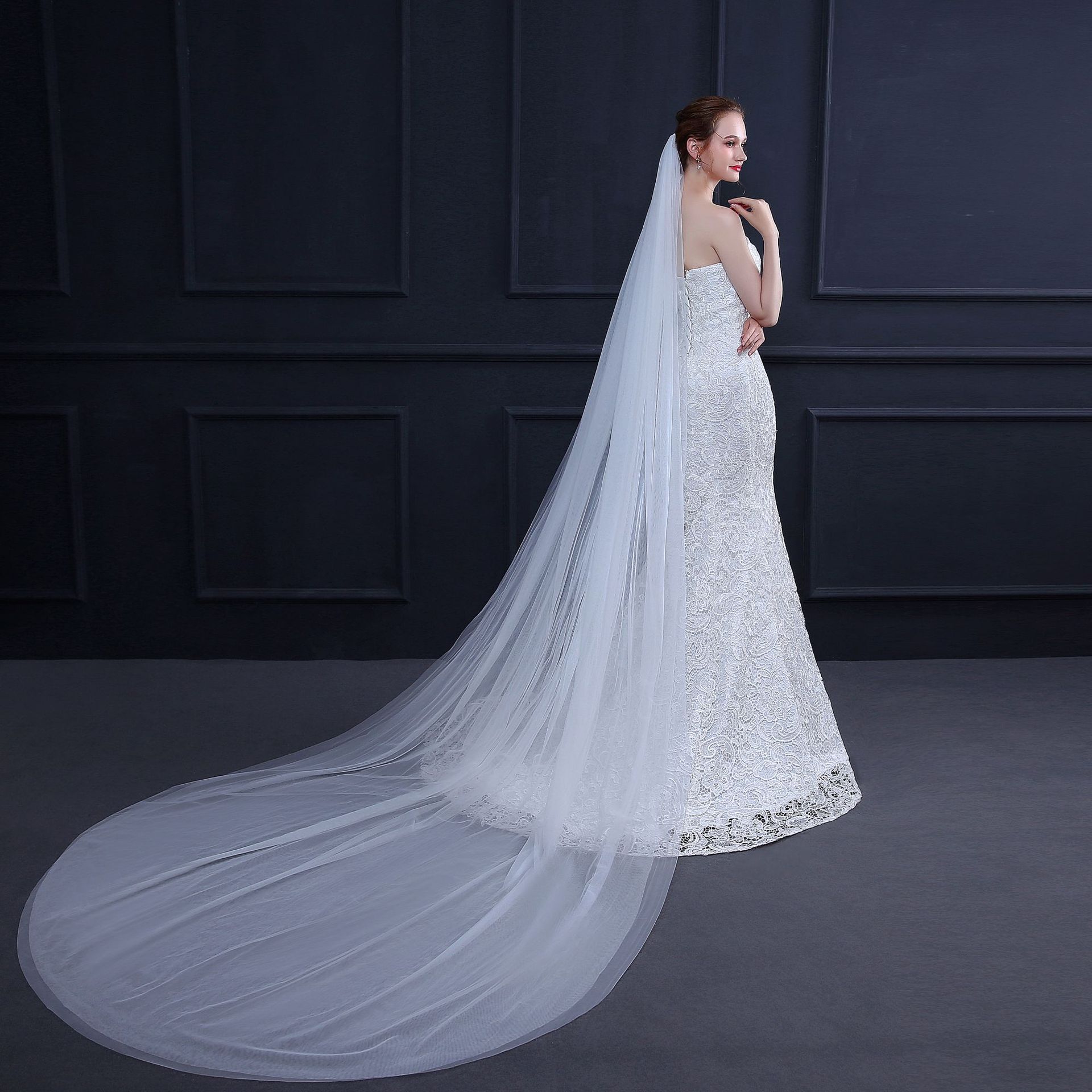 Double-Layer Long Veil, Forest-Style Wedding Dress Accessories with Hair Comb, Photo Studio Wholesale Lace European and American Short Veil