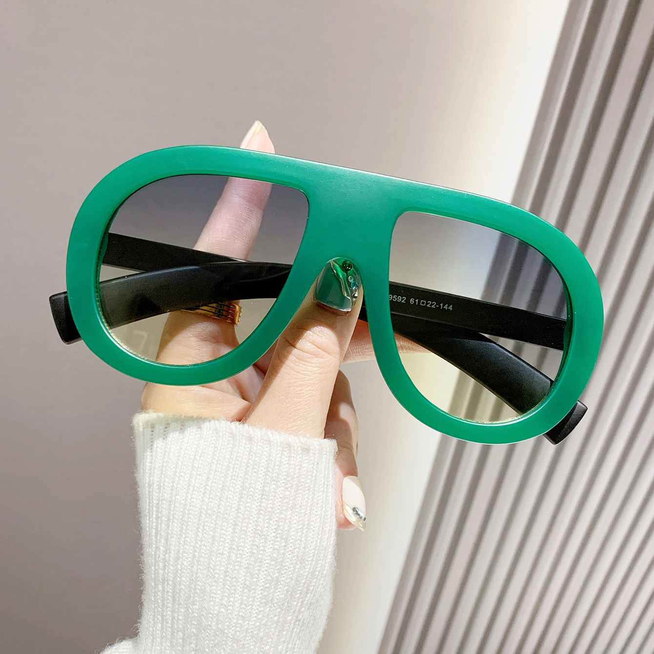 New Fashionable Avant-garde Retro Aviator Toad Frame Sunglasses Ins European and American Large Frame Distinctive Contrast Color Sunglasses