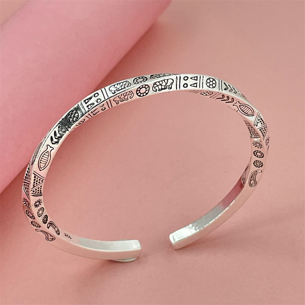 Foreign trade export silver-plated twist totem bracelet shake sound network red popular in stock supply bracelet in stock wholesale