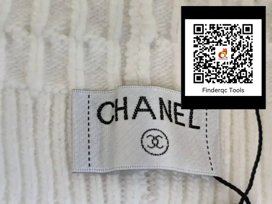 CHANEL Wool Set Hat