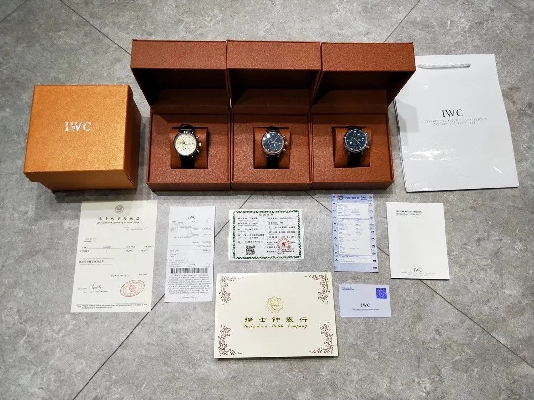 万国表 表类：石英表，生活防水