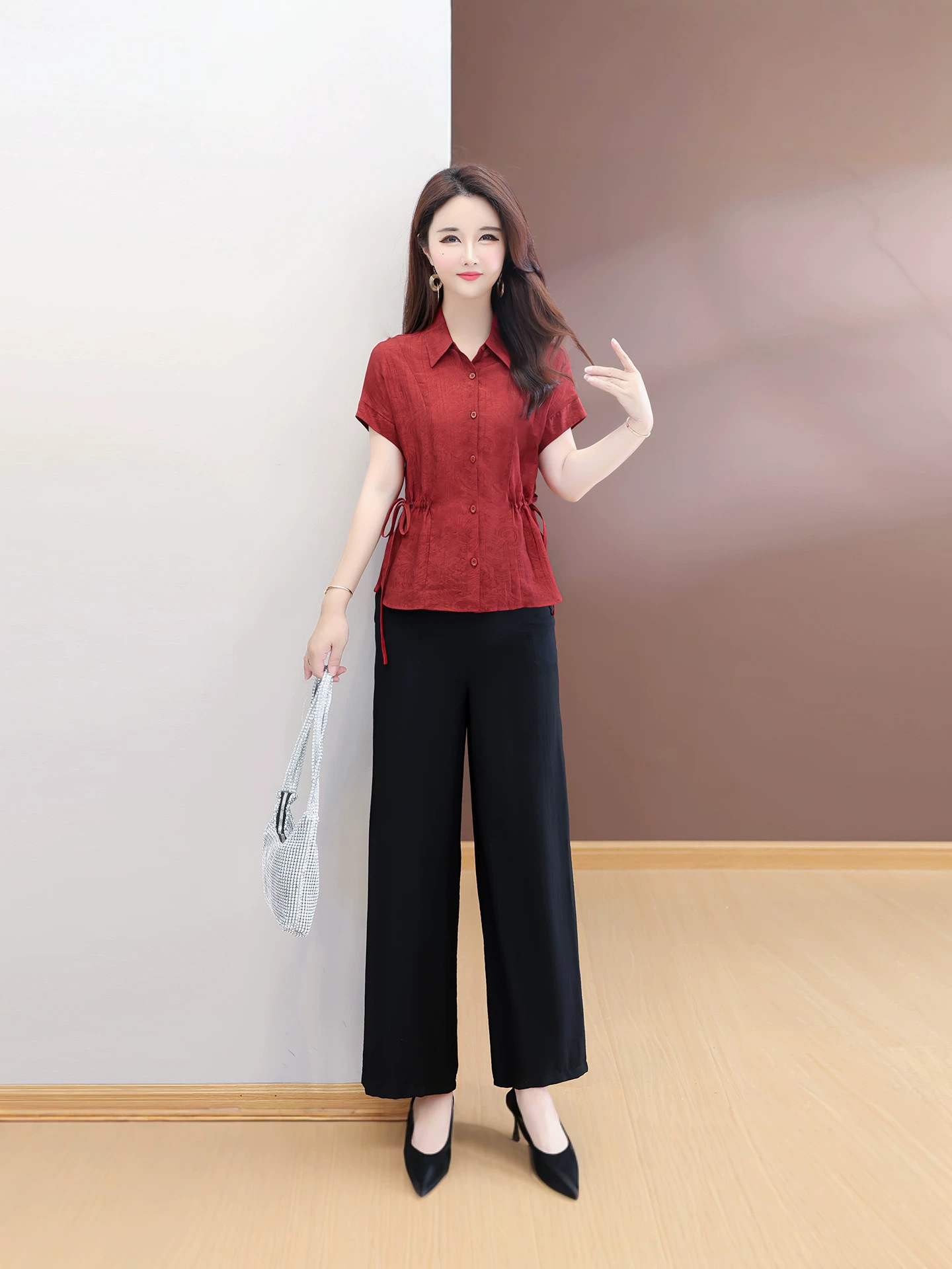 Fashionable Outfit for Petite Women, 2026 Summer New Style, Slim Fit, Elegant Shirt and Pants Two-Piece Set for Moms
