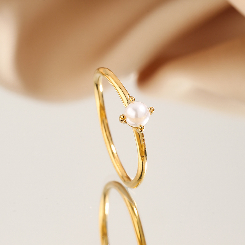 Small Fresh Retro Pearl Ring Women's Light Luxury Exquisite Small Pearl Four Claw Elegant Simple Stacked Titanium Steel Ring for Women