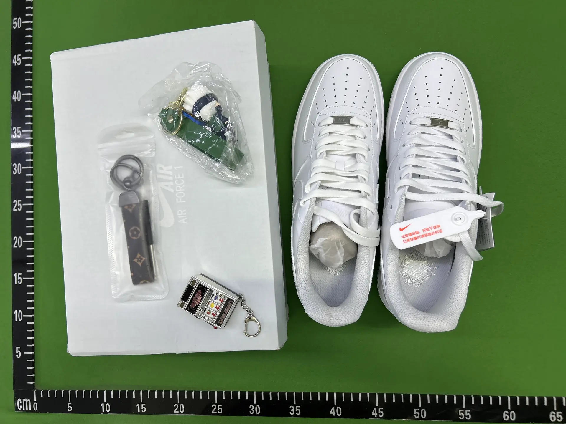 Casual sports shoes low top