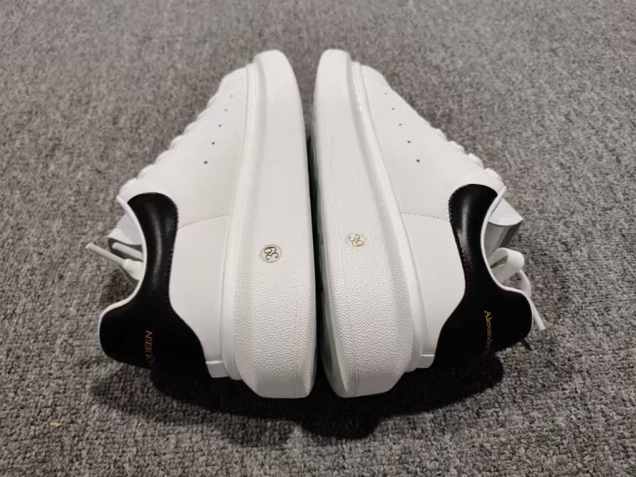 Alexander McQueen Oversized Sneaker White Black QC